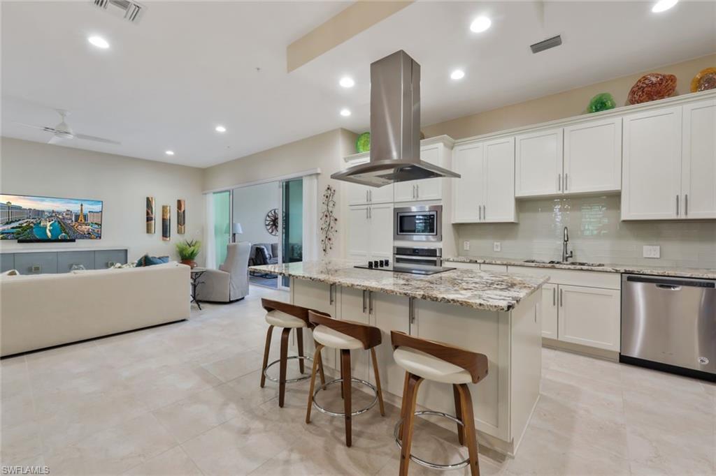 21460 Strada Nuova Cir # B206 Property Photo 2
