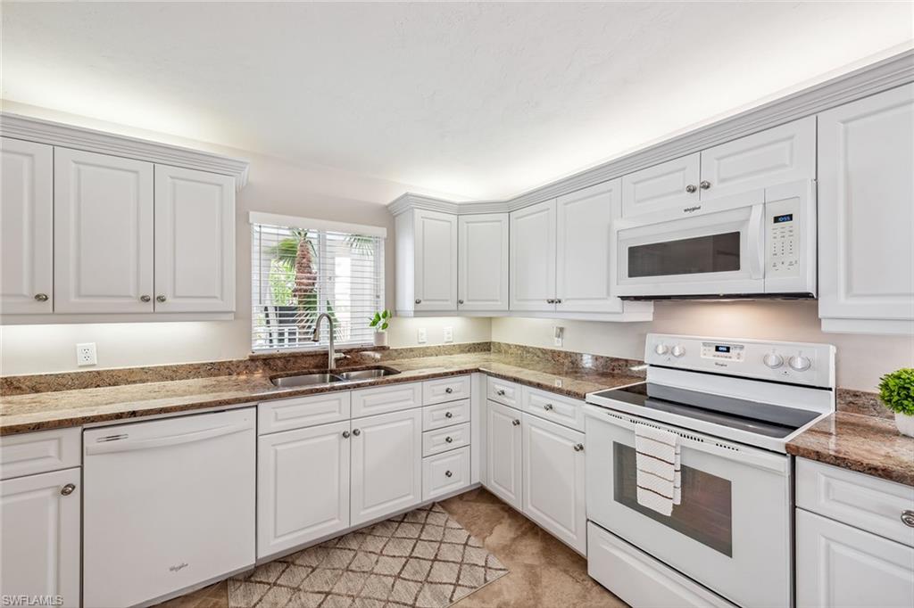 770 Waterford Dr # 202 Property Photo 4