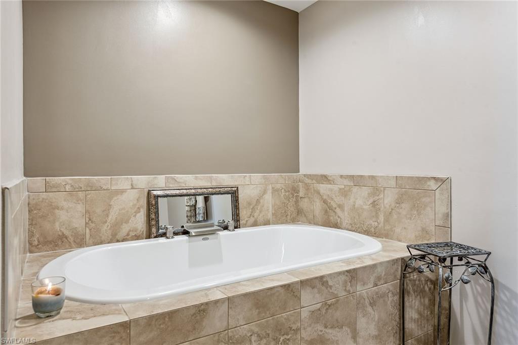 770 Waterford Dr # 202 Property Photo 15