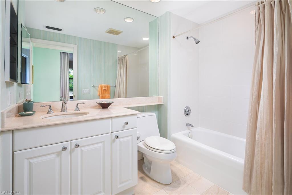 8960 Bay Colony Dr # 104 Property Photo 14