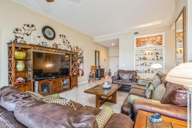 4141 Bay Beach Ln Property Photo 6