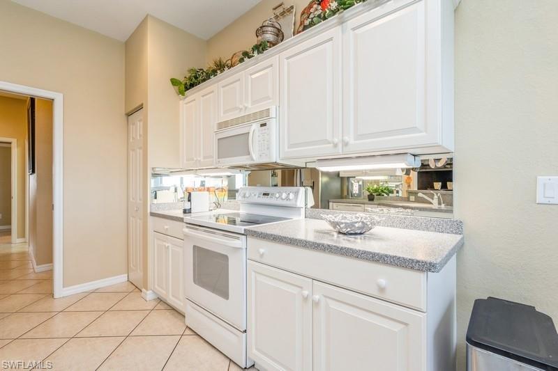 4141 Bay Beach Ln Property Photo 11