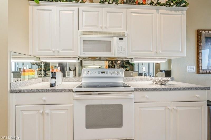 4141 Bay Beach Ln Property Photo 14