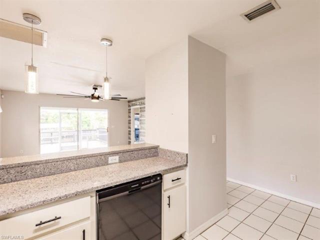 914-916 14th Ter Property Photo 15