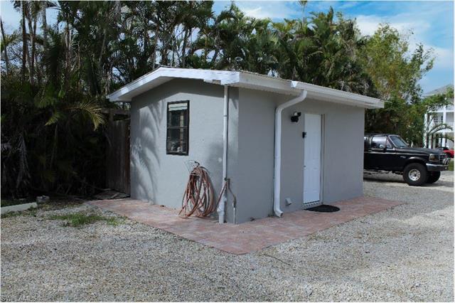 726 Park Ave Property Photo 14