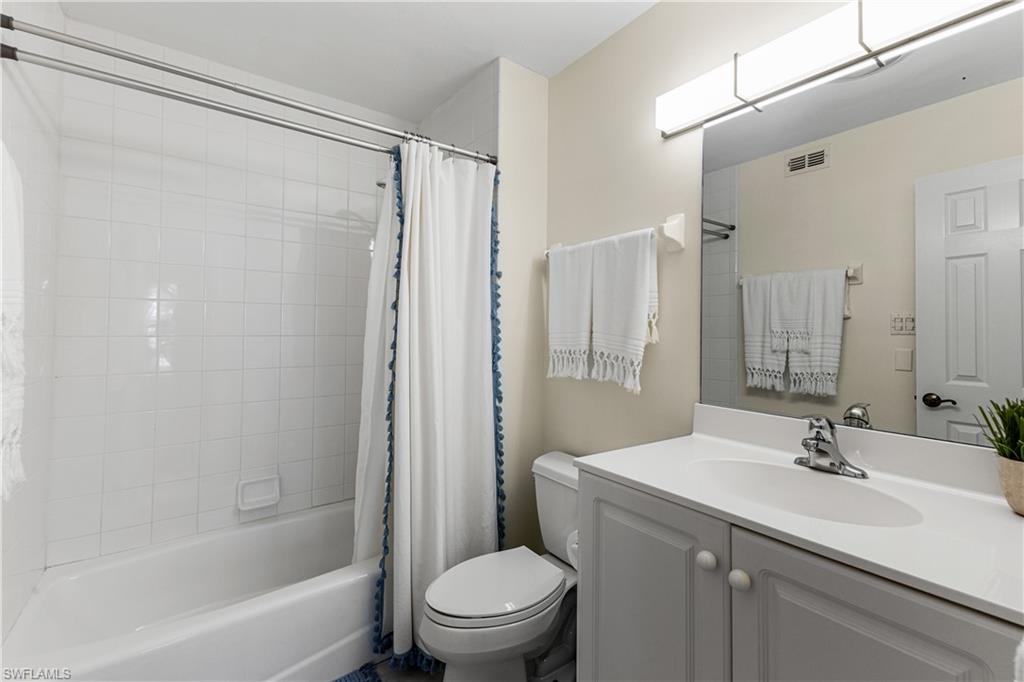 290 4th St S # 202 Property Photo 15