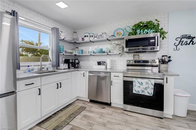 206 Cape Coral Pkwy W Property Photo 25