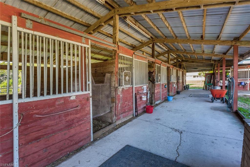 7200 Carousel Ln Property Photo 12
