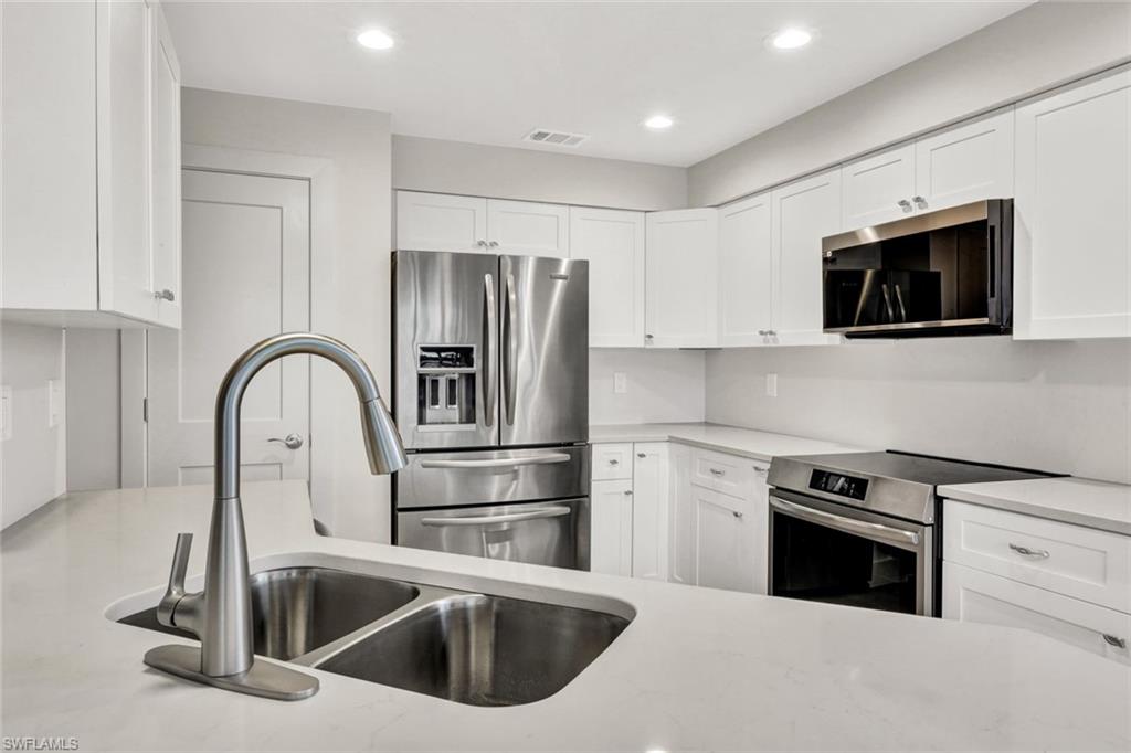 4121 Bayhead Dr # 101 Property Photo 5