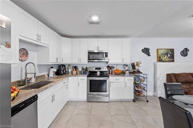 4204-4206 Santa Barbara Blvd Property Photo 4