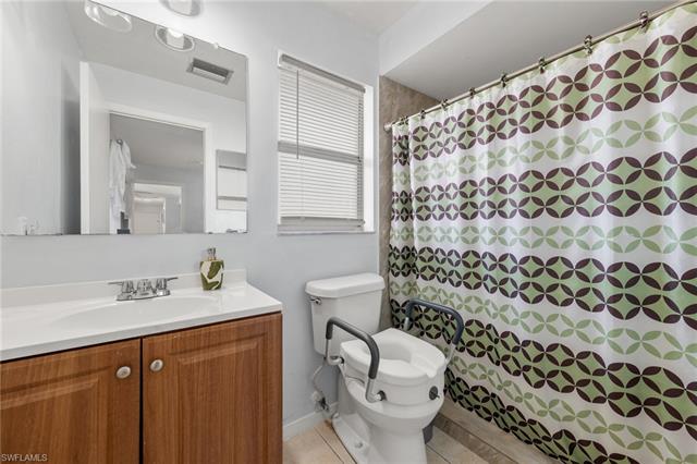 4204-4206 Santa Barbara Blvd Property Photo 24
