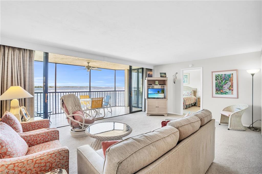 17080 Harbour Point Dr # 214 Property Photo 7