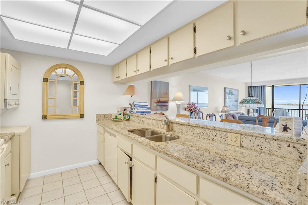 17080 Harbour Point Dr # 214 Property Photo 13