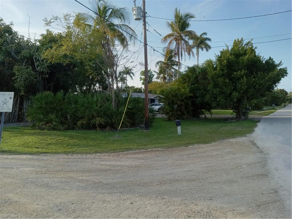 10899 Russell Rd Property Photo 3