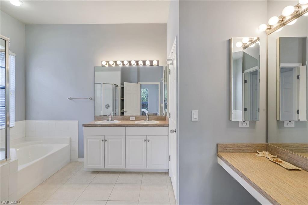 9115 Estero River Cir Property Photo 17