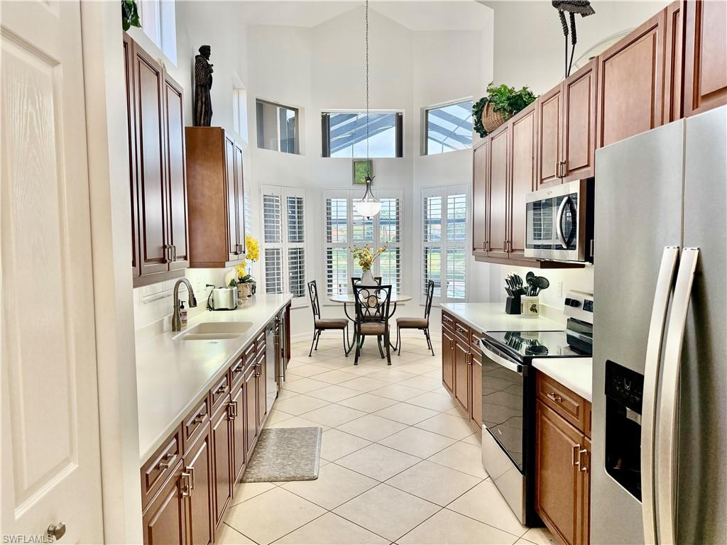 2000 Isla De Palma Cir Property Photo 9