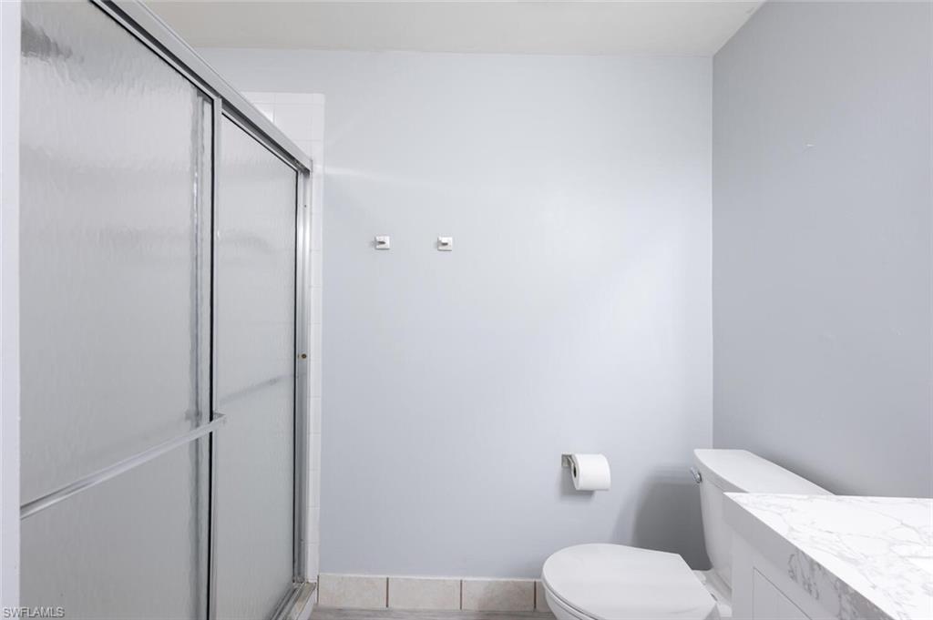 374 Dover Pl # 803 Property Photo 15