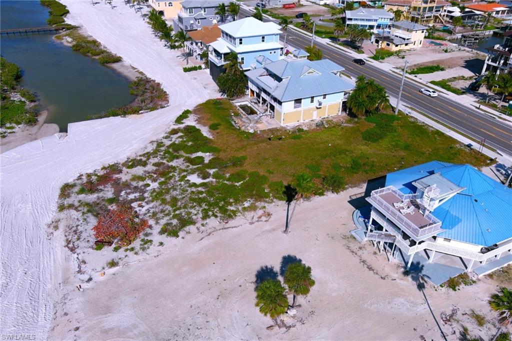 8236 Estero Blvd Property Photo 9