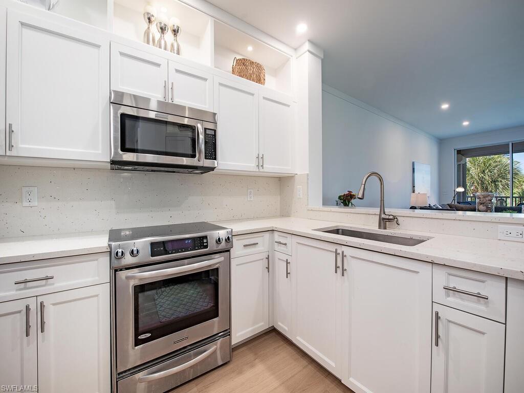 7670 Pebble Creek Cir # 202 Property Photo 3