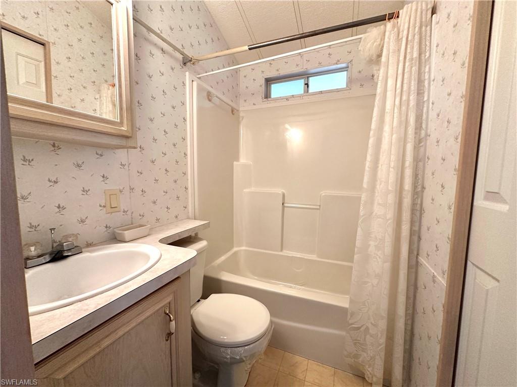 4590 Candlestick Ct E Property Photo 14