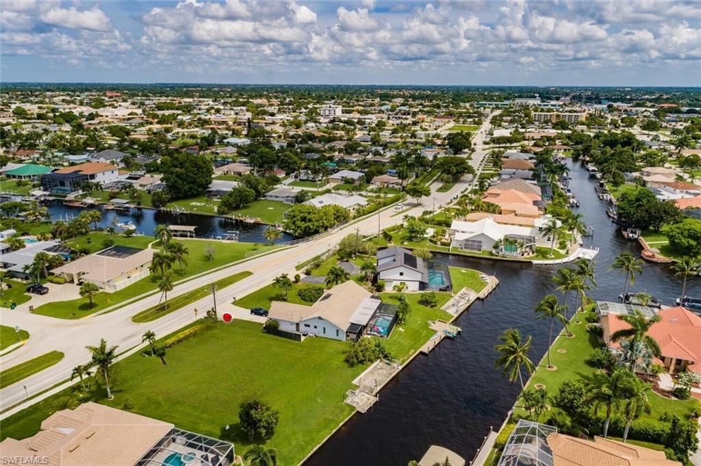 5123 Del Prado Blvd S Property Photo 3