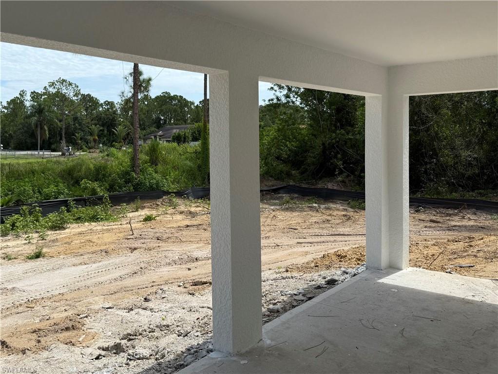 1039 Asther St E Property Photo 3