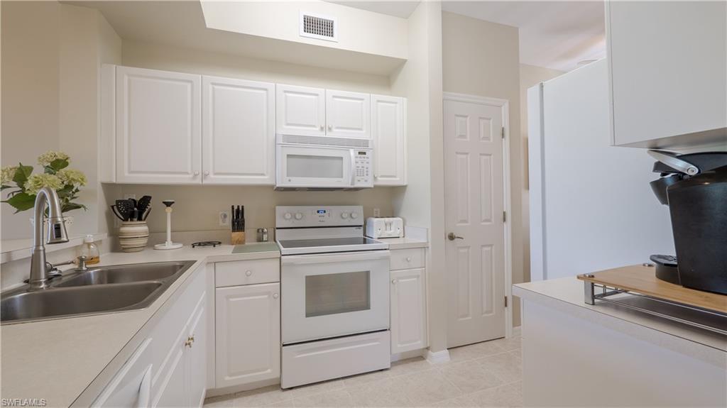 14541 Legends Blvd N # 206 Property Photo 5