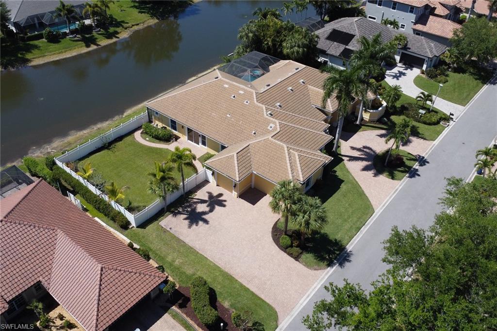 10878 Pond Ridge Dr Property Photo 5