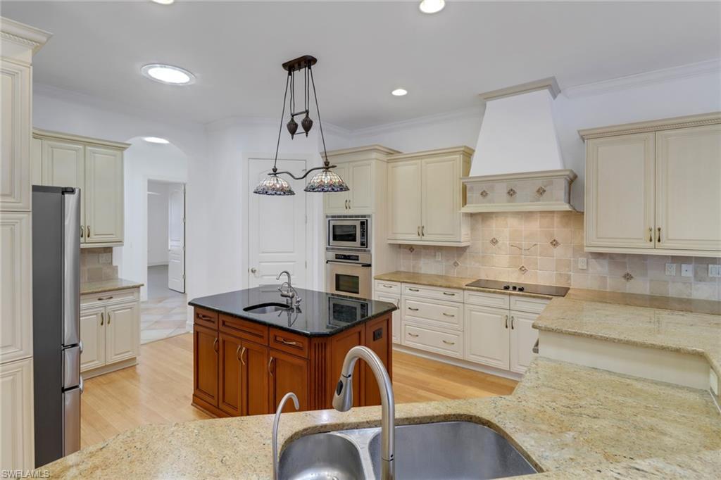 10878 Pond Ridge Dr Property Photo 14