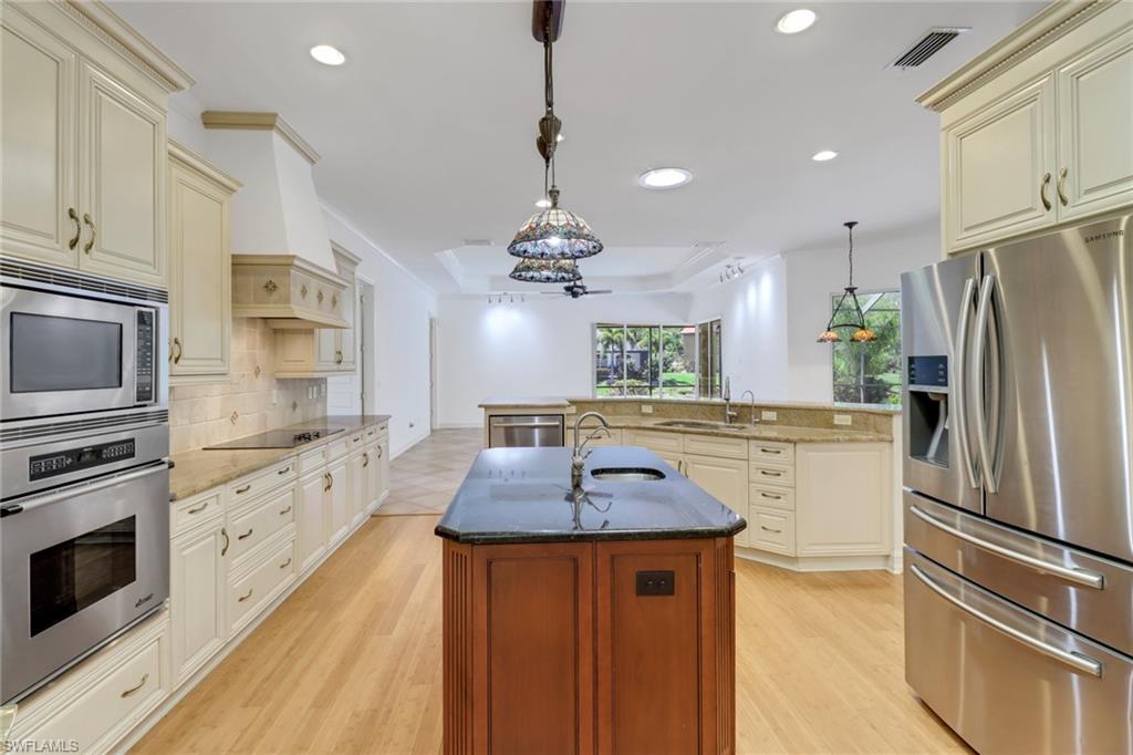 10878 Pond Ridge Dr Property Photo 16