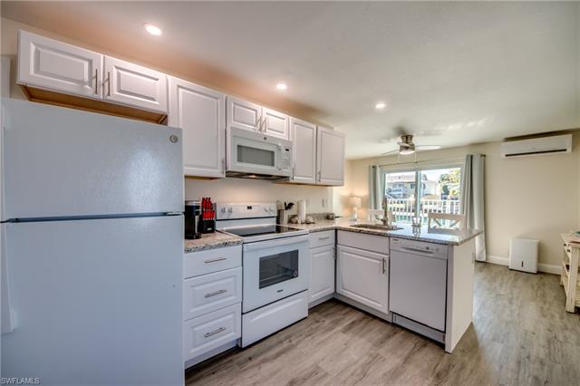 110 Bahia Via Property Photo 9