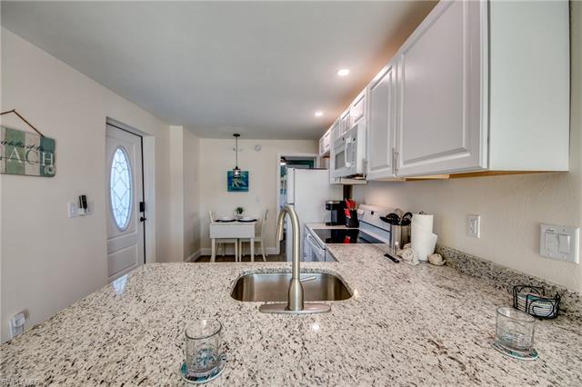110 Bahia Via Property Photo 13