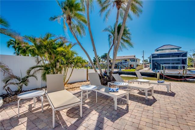 110 Bahia Via Property Photo 34