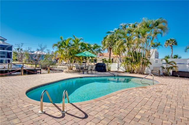 110 Bahia Via Property Photo 42