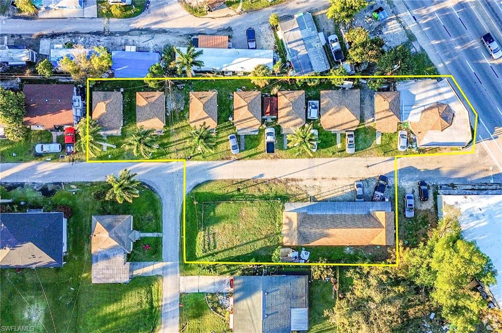 1189 N Tamiami Trl Property Photo 2