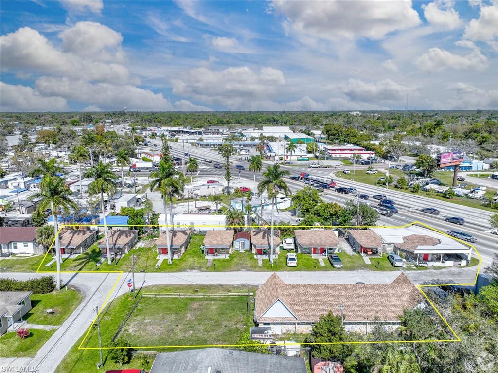 1189 N Tamiami Trl Property Photo 9