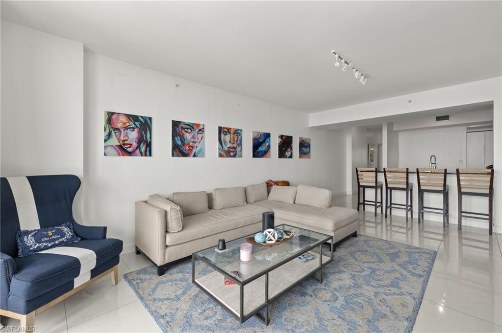 3000 Oasis Grand Blvd # 3002 Property Photo 11