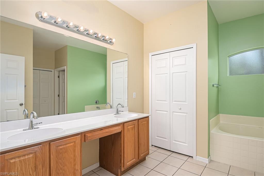 2743 Nature Pointe Loop Property Photo 24
