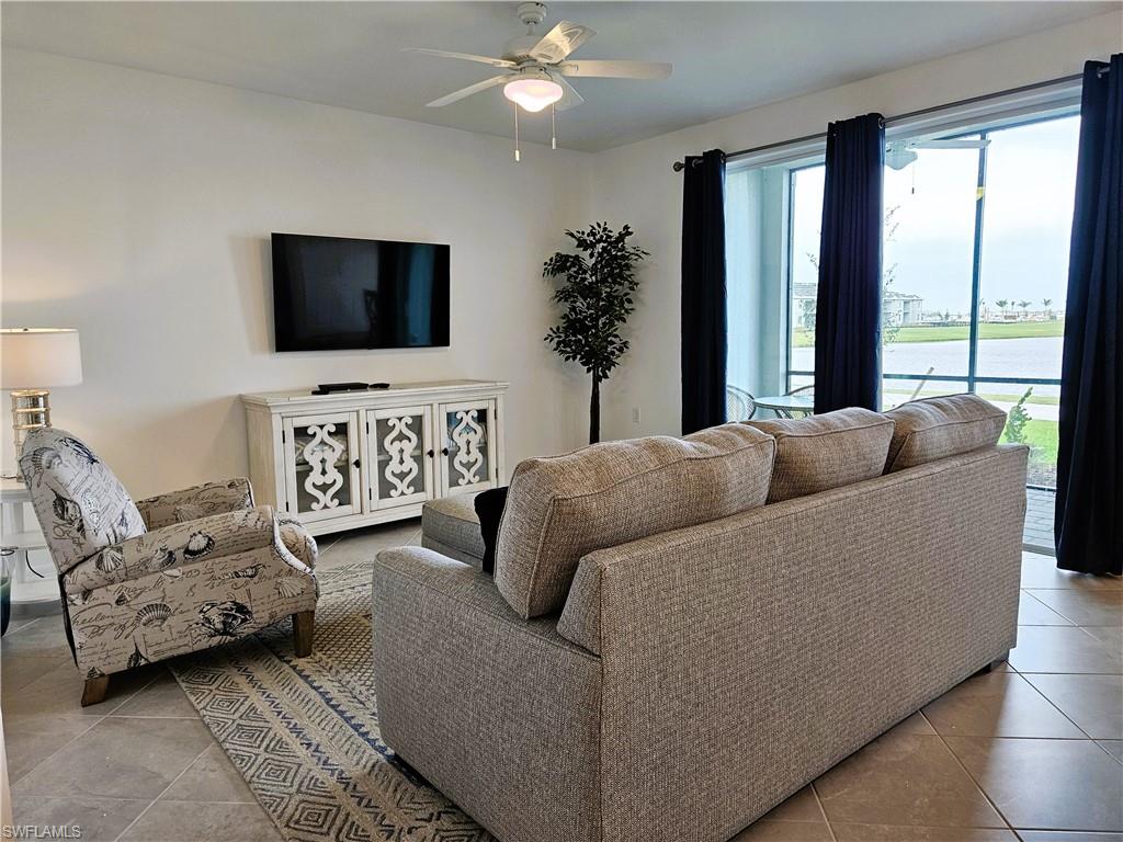 5433 Double Eagle Cir # 2915 Property Photo 6