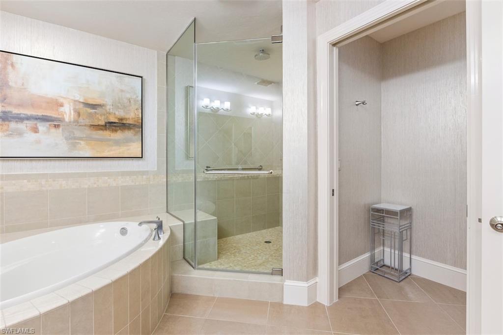 9123 Strada Pl # 7504 Property Photo 8