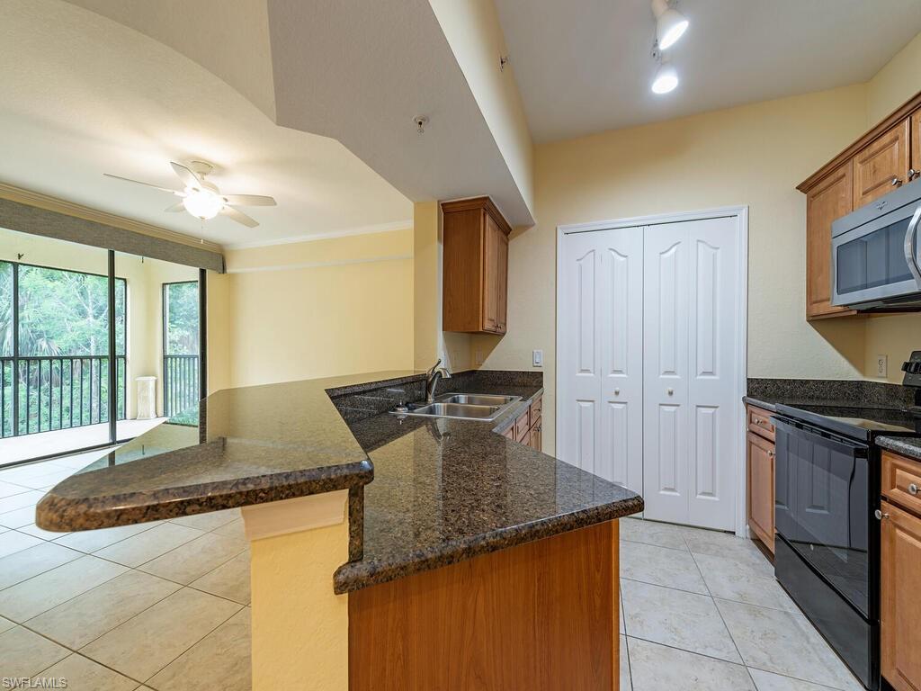 12955 Positano Cir # 208 Property Photo 5