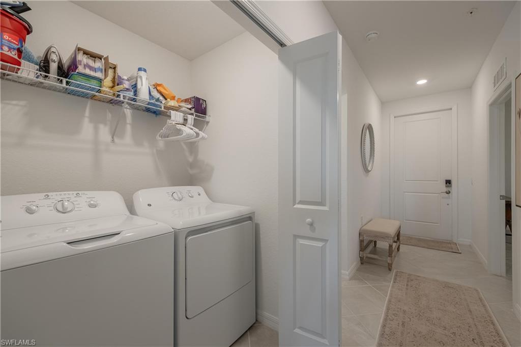 14141 Heritage Landing Blvd # 912 Property Photo 22