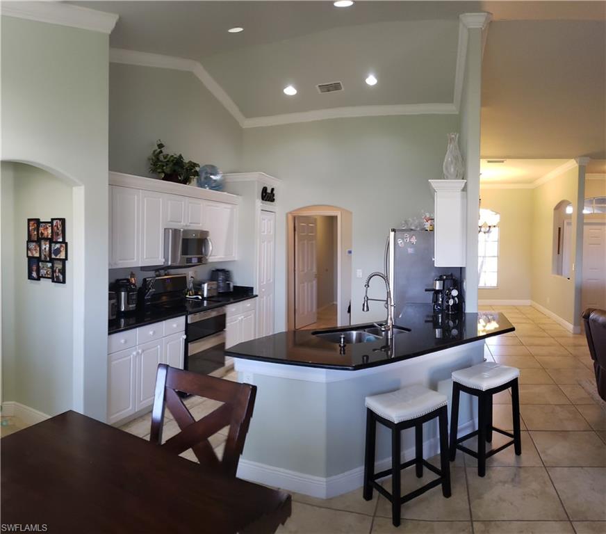 1204 Embers Pkwy W Property Photo 4