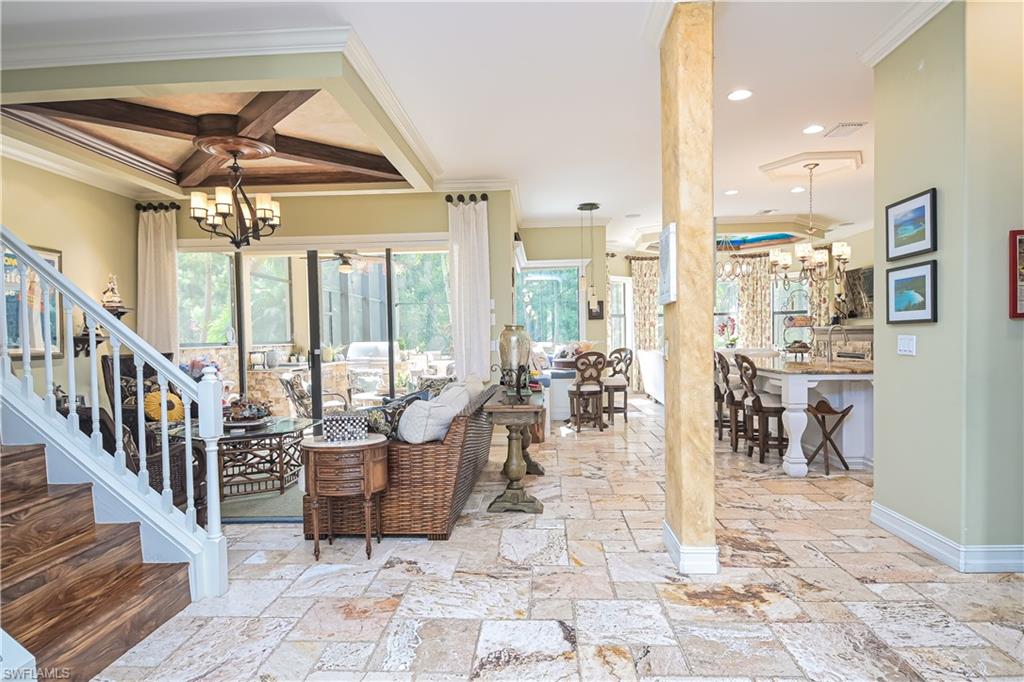 8106 Felisa Ct Property Photo 2