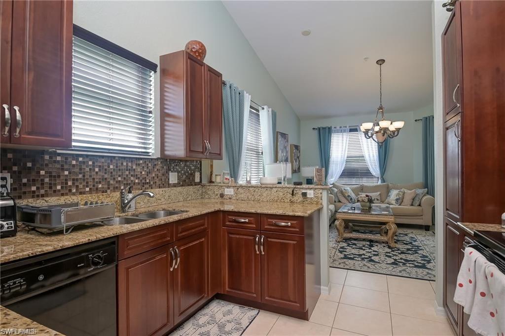 1320 Mariposa Cir # 201 Property Photo 5