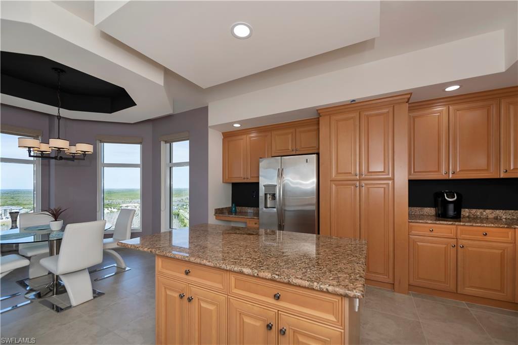 6061 Silver King Blvd # 906 Property Photo 12