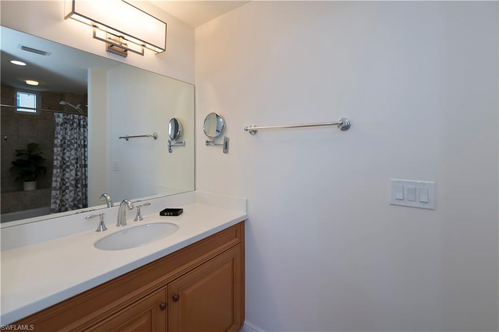 6061 Silver King Blvd # 906 Property Photo 32