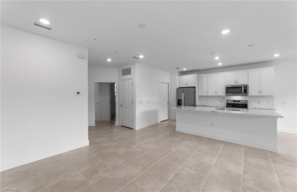 5693 Mayflower Way # 1103 Property Photo 8