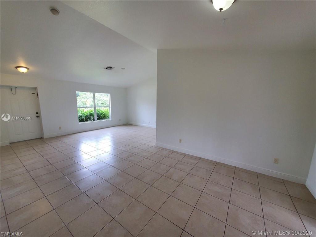 466 Redwing St Property Photo 29