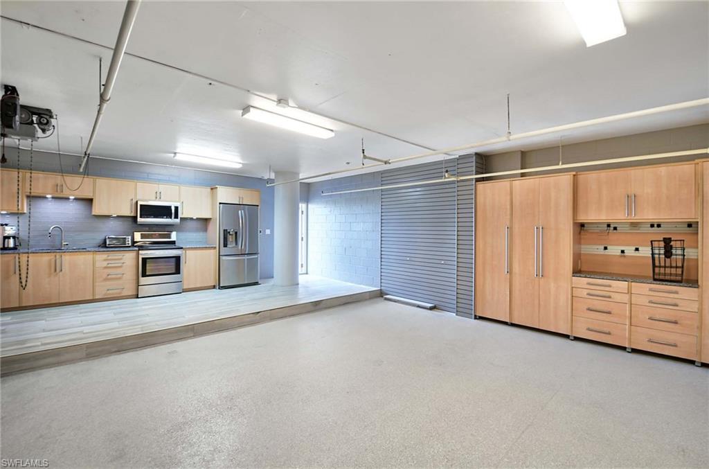 60 Seagate Dr # 306 Property Photo 29